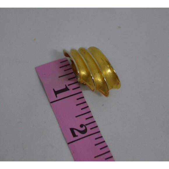 Vintage Triple Crescent Gold-Tone Clip-On Earrings - Picture 7 of 7